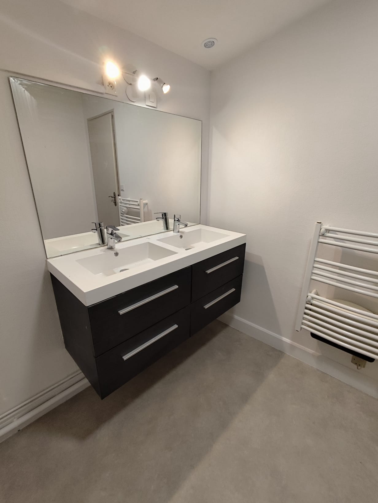 WhatsApp Image 2026-03-26 at 11.39.06 (1)